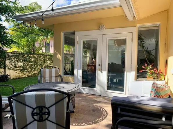 3230 Aqua Vista Dr, Pompano Beach, FL 33062