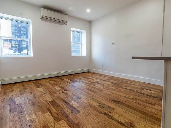 5th image of 996 Atlantic Ave Suite 5