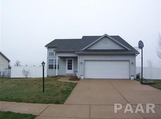 1304 N White Horse Trl, Metamora, IL 61548