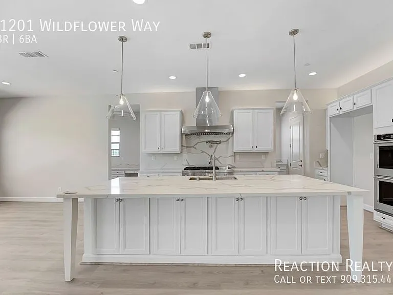 21201 Wildflower Way — Photo 3