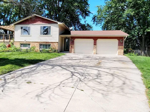 3515 Midland Ct, White Bear Lake, MN 55110