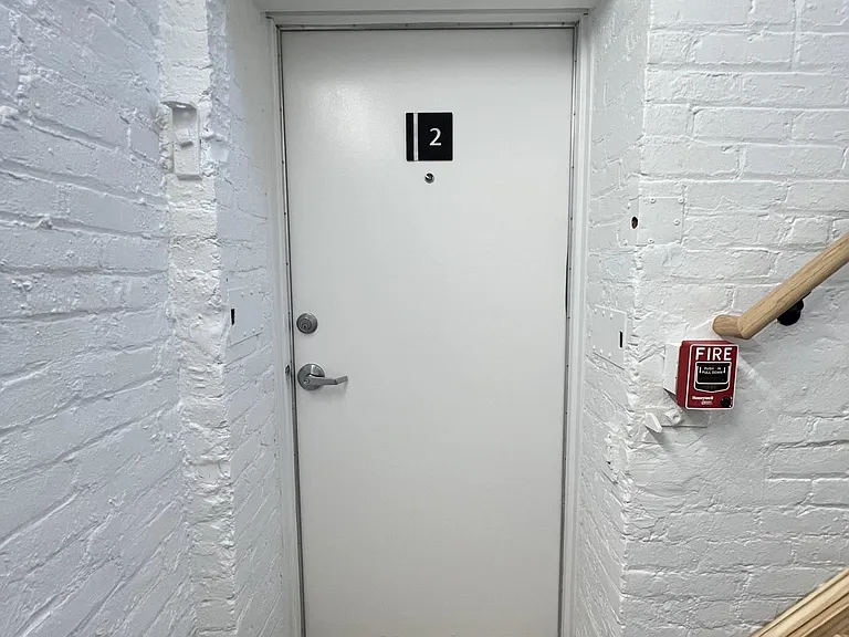 141 Christopher Columbus Dr #2 — Photo 32
