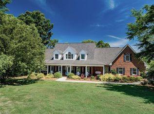 1538 Rosebud Rd, Walnut Cove, NC 27052