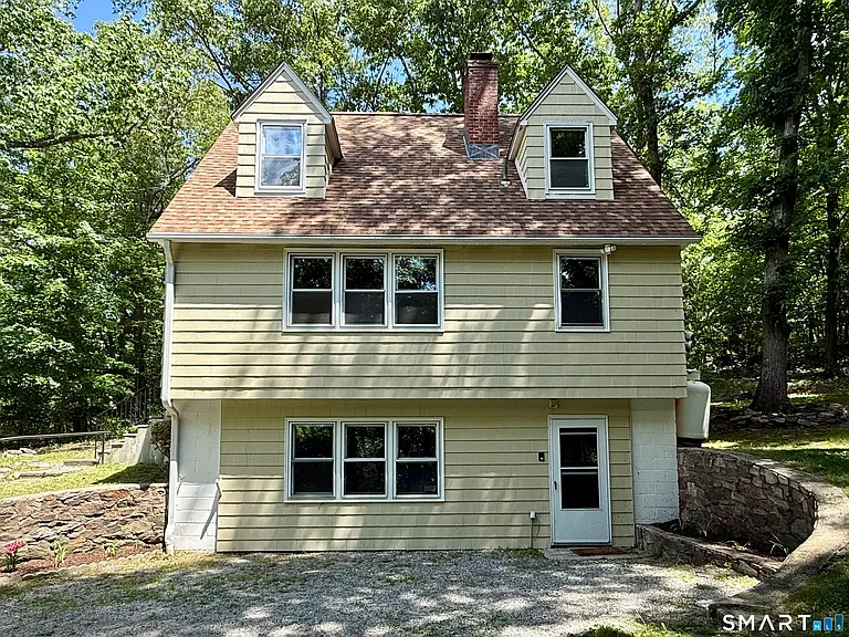 19 Old Town Rd — Photo 4