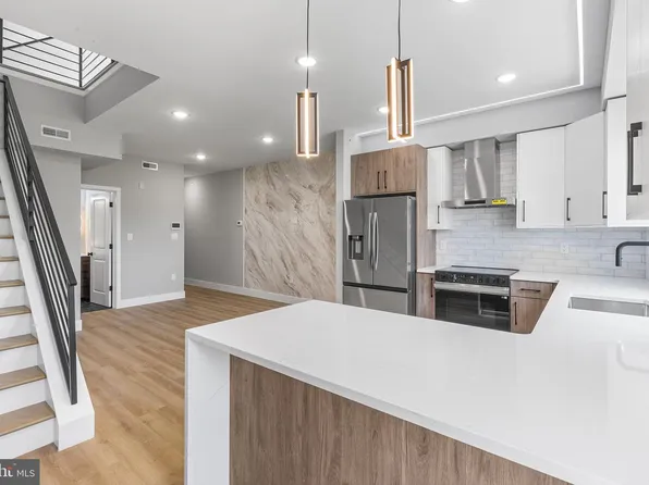 1413 N 8th St, Philadelphia, PA 19122