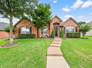 1820 Lacey Oak Ln, Keller, TX 76248