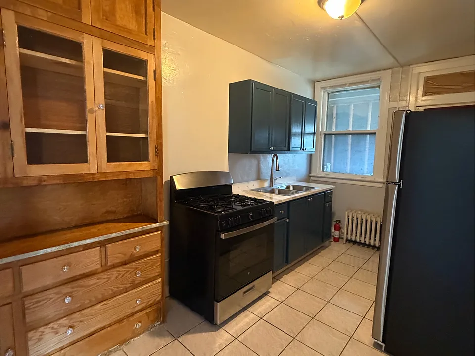7706-7708 S Wabash Ave W #7706-2