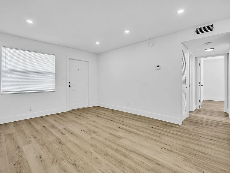 1015 NE 17th Ave — Photo 35
