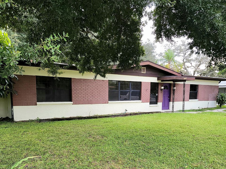 1st image of 4513 Dolphin Dr