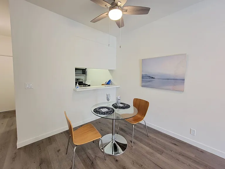 The Flats At Studio City - Darbyridge, Lp — Photo 6