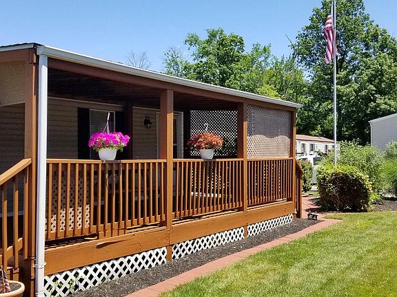 2nd image of 427 Underwood Cir