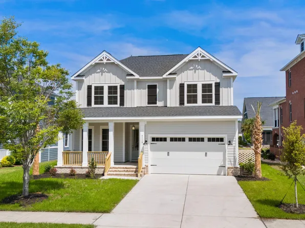 218 Creek Pointe Dr, Moncks Corner, SC 29461