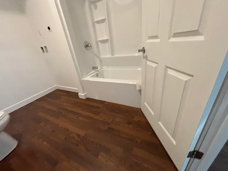 118 Locust St — Photo 6