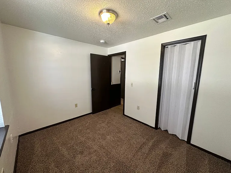 4016 SE 48th St — Photo 51