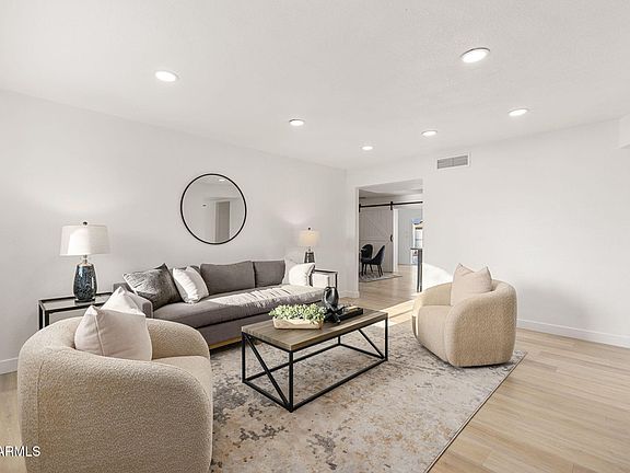 3rd image of 843 N JAY Street