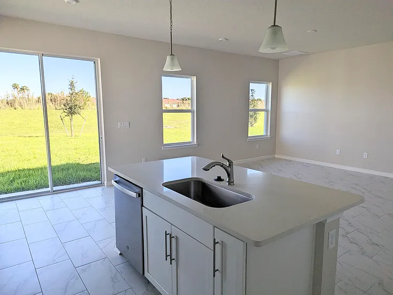 10597 SW Vasari Way — Photo 3