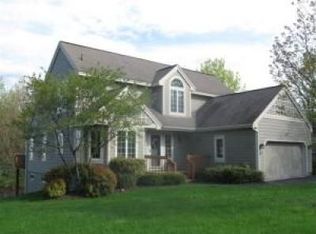 212 Teddyuskung Turn, Hawley, PA 18428