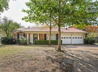 2110 Laura Ln, Arlington, TX 76010