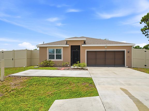 5th image of 1572 SW Paar Drive