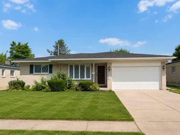 34552 Hawke Dr, Sterling Heights, MI 48310