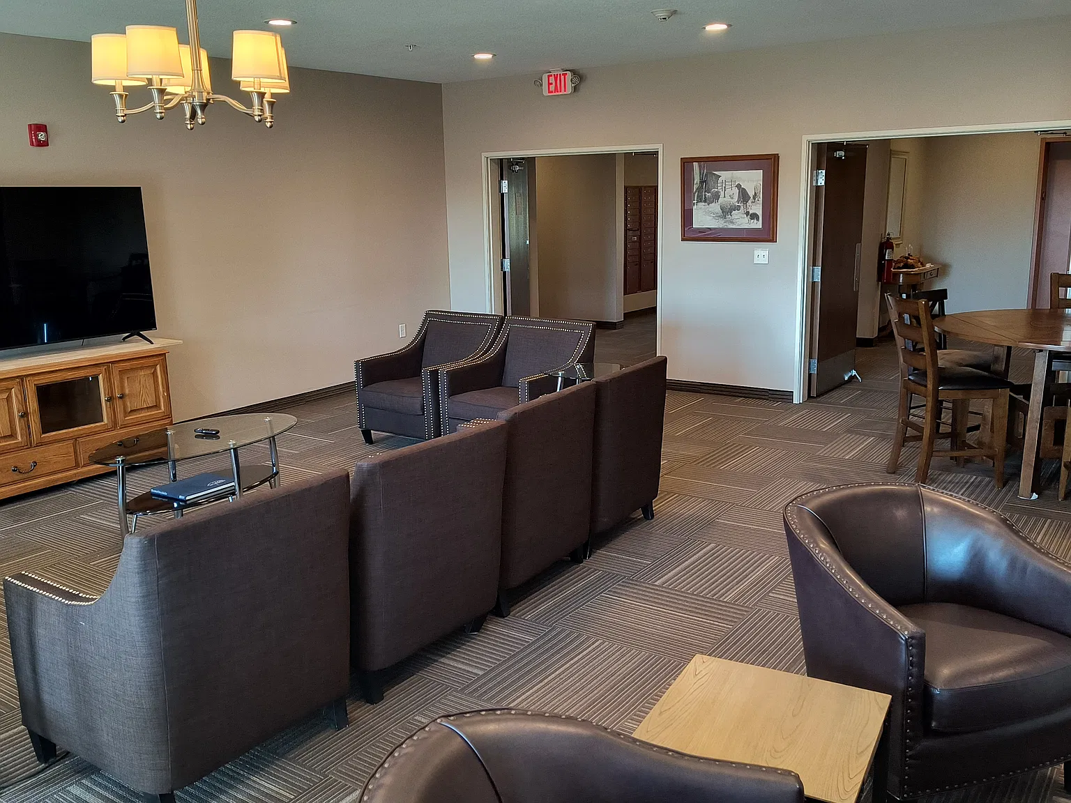 Cardinal Creek Apartments — Photo 3