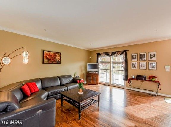 4th image of 2214 Sussex Way