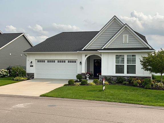 2nd image of 2942 Isle Water Dr