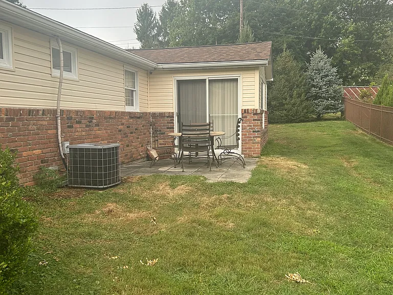 4004 Briarwood Dr — Photo 14