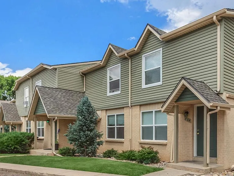 Our townhouses at Alder Square Rental Townhomes