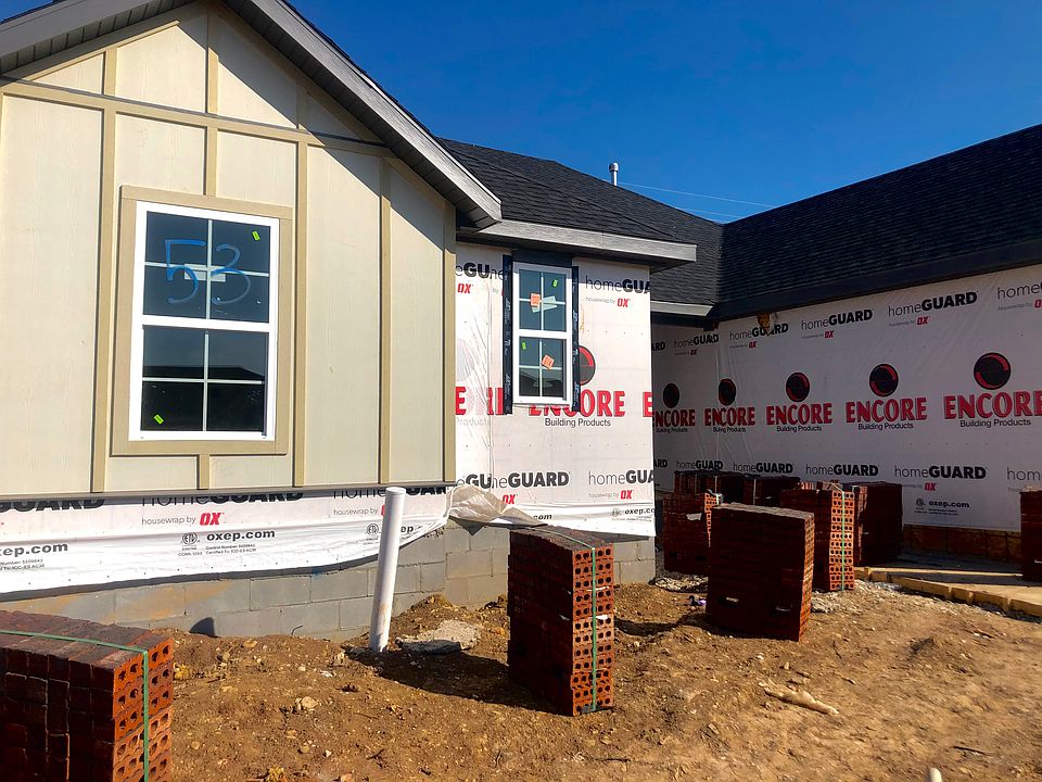 1st image of 2301 N Brook Ln
