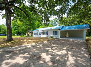 594 Prater Rd, Rossville, GA 30741