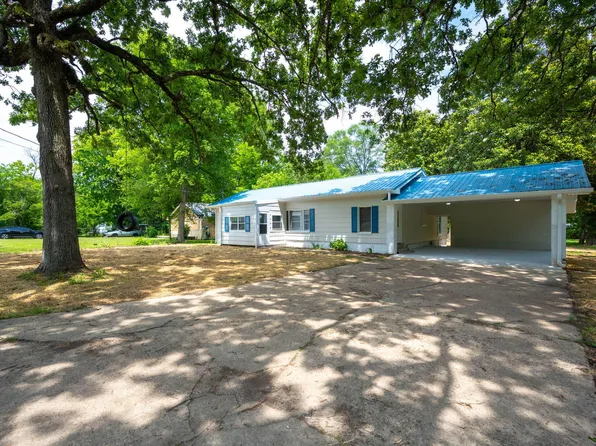 594 Prater Rd, Rossville, GA 30741