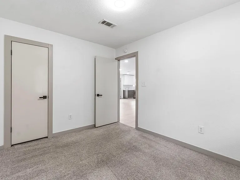 14850 Coaltown Rd — Photo 16