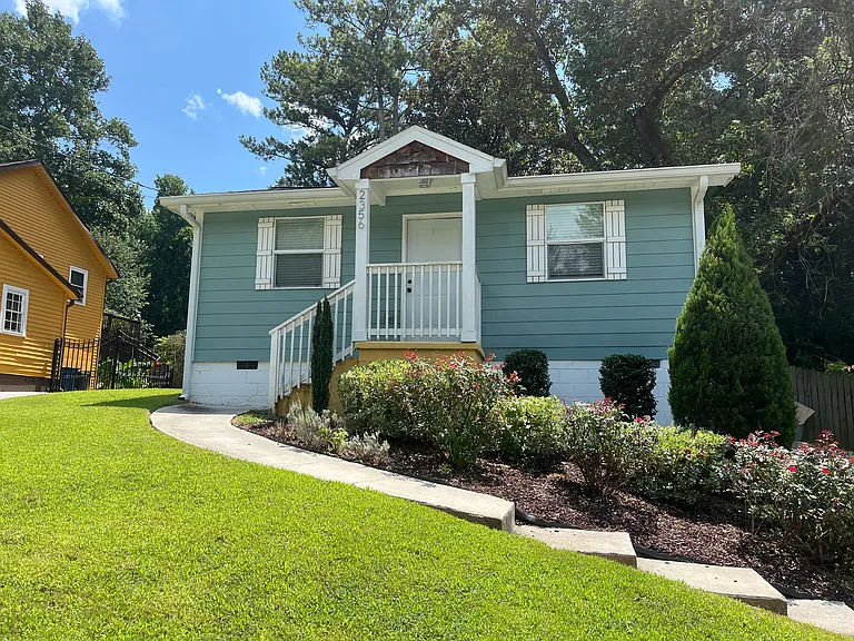 2356 Carver Dr NW — Photo 1