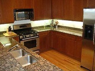 2nd image of 4152 N Lincoln Ave Unit 1E