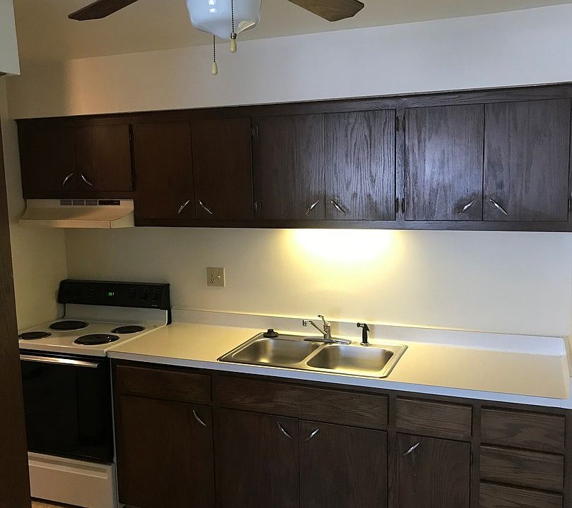 1st image of 523 Pine St APT 107