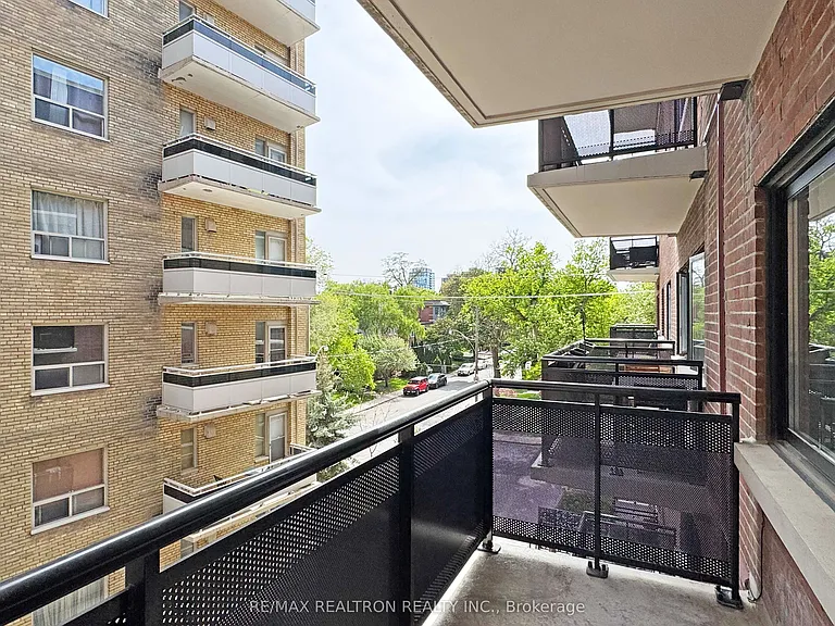 95 Lawton Blvd #607 — Photo 8