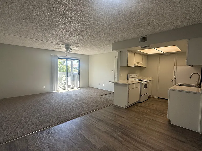 9231 N 99th Ave — Photo 17