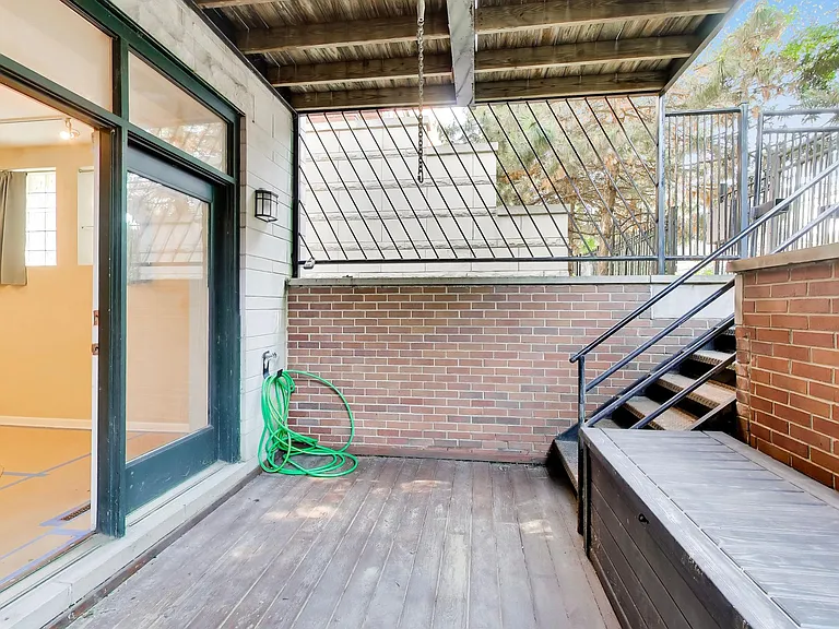 821 N Wood St #1 — Photo 25