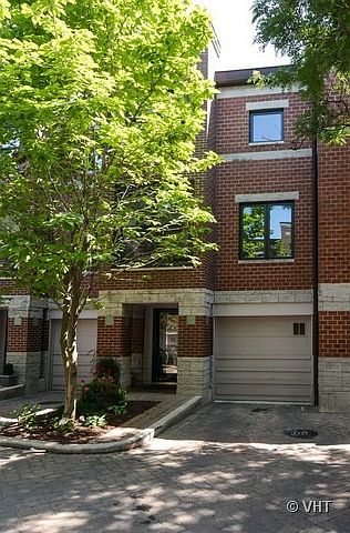 1st image of 2720 N Greenview Ave APT J