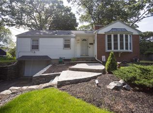 245 Lansdowne Rd, Warwick, RI 02888