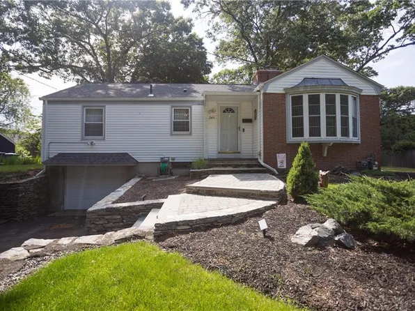 245 Lansdowne Rd, Warwick, RI 02888