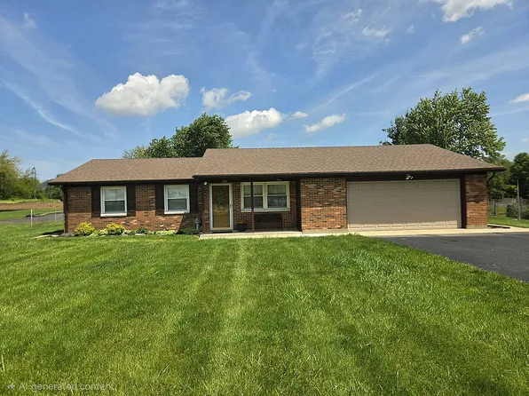 5613 Pyrmont Rd, Lewisburg, OH 45338