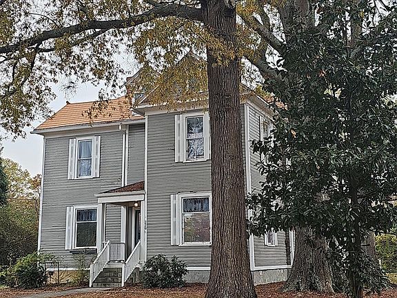 3rd image of 229 Euclid Ave