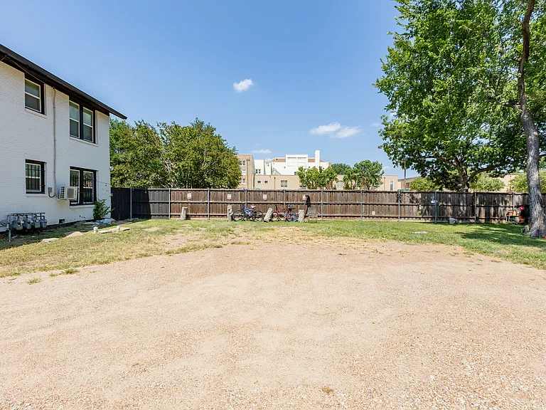 4116 Junius St — Photo 5