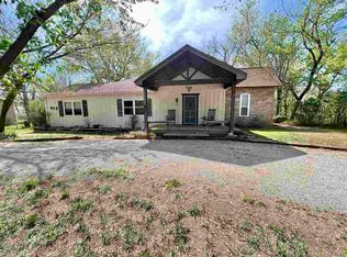 415 N 1st St, Perry, OK 73077