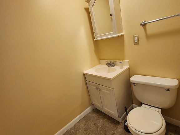 4th image of 729 N Horsman St