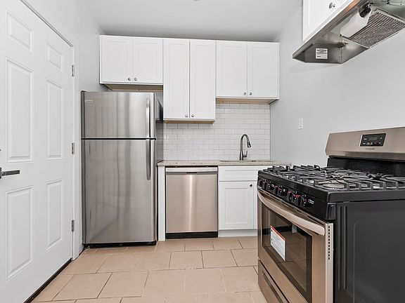 4th image of 2736 W 64th St #3W