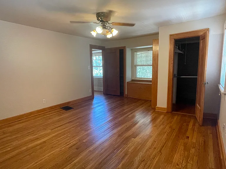 1042 N Amidon Ave — Photo 20