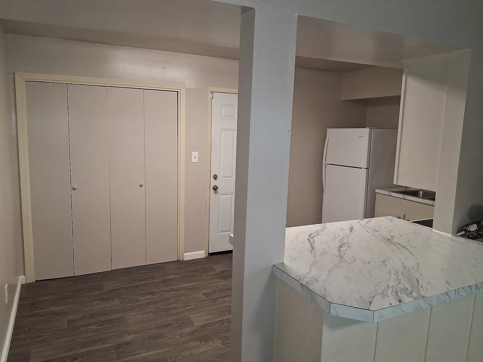 2 bed, 1.5 bath, 840 sqft, $895 — Photo 4